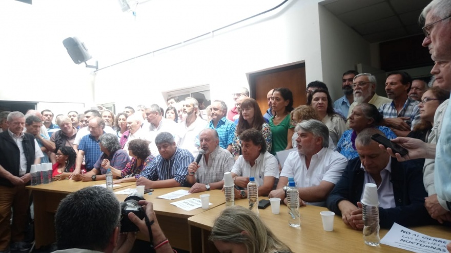 Sindicatos se unen en una ola de marchas en todo el país para frenar los tarifazos