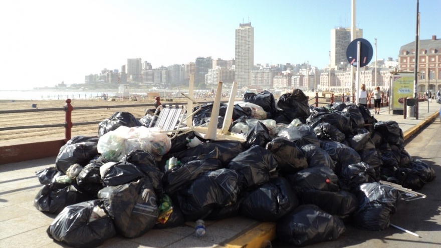 La debacle de Mar del Plata: Zonas liberadas, basura y 1.7 millones al cantante Axel