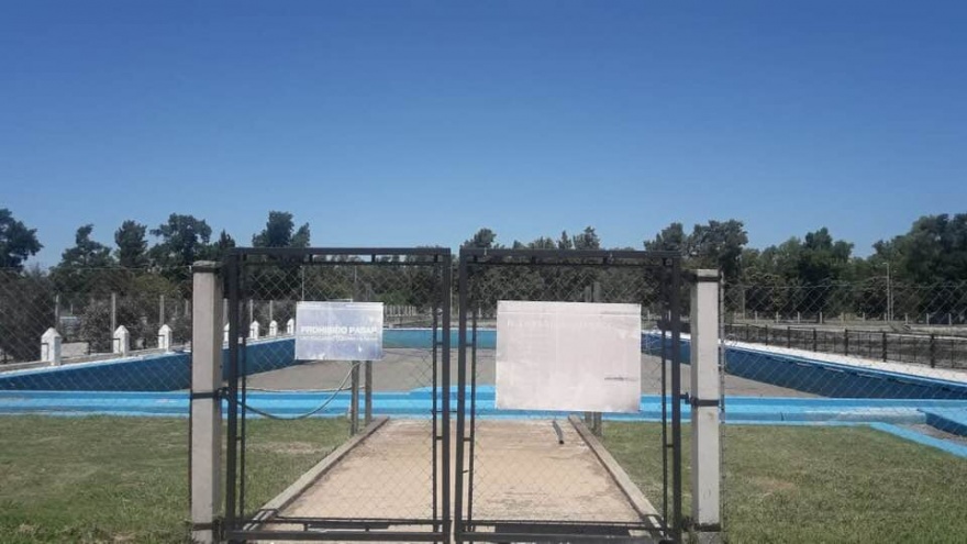 Almirante Brown: Concejales macristas invitan a la pileta a cincuenta niños y estaban cerradas