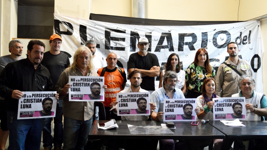 Marchan a Plaza de Mayo con críticas a la CGT: “Colabora con este plan de guerra contra los trabajadores”
