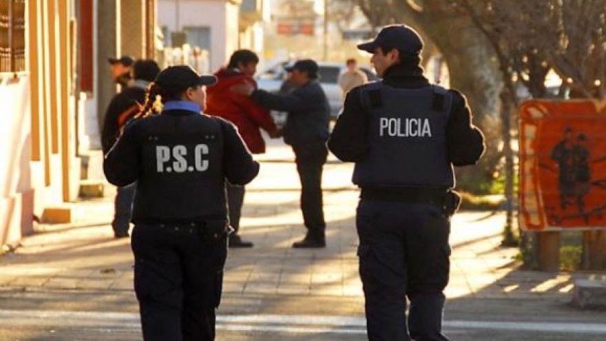 “Lo que estoy denunciando es muy oscuro”, las terribles declaraciones de una policía de Santa Cruz