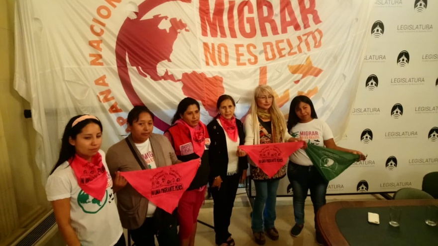 Furia de los inmigrantes contra el gobierno: “Nos toman como chivo expiatorio”