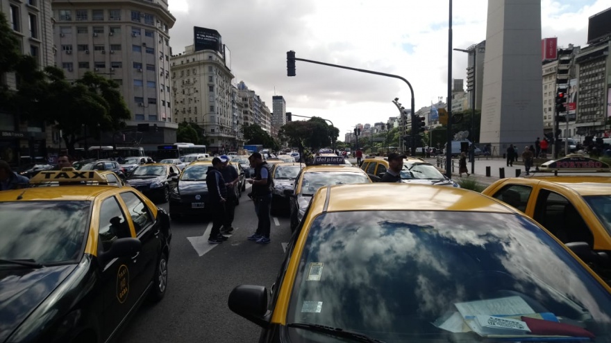 Nueva jornada de protesta de los taxistas contra Uber: “Es el tercer año de la más absoluta impunidad”