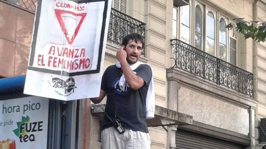 Senado: El confeso abusador de La Cámpora no renunció y cobra 180 mil pesos mensuales