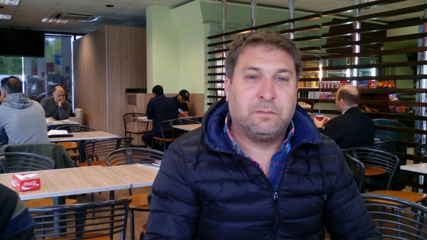 “Garca”: Duro escrache a Gabriel Kunz, el hombre de Vidal en Berazategui