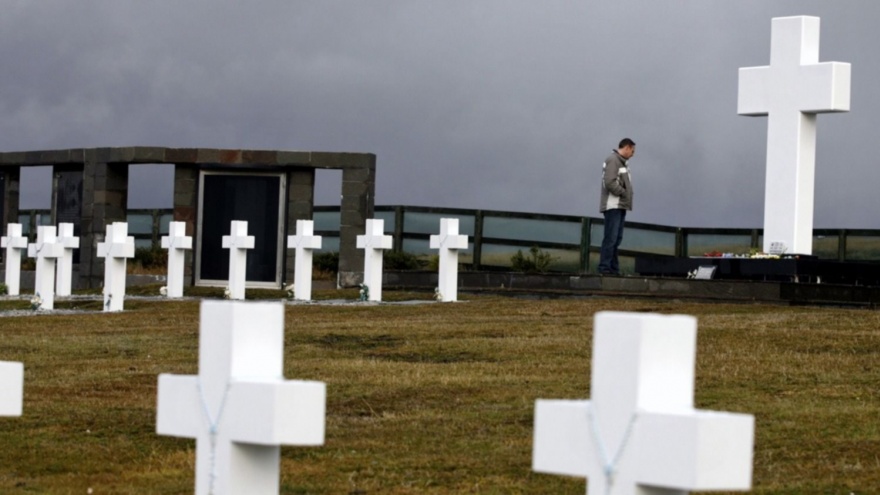 Malvinas: Ante la indiferencia del estado, familiares esperan reconocer los cuerpos de los caídos