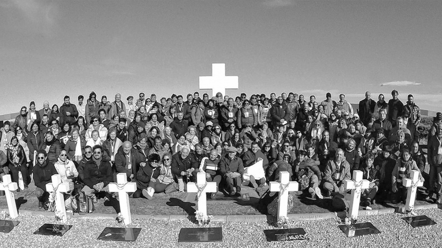 Darwin: Documentos inéditos de Malvinas esclarecen la apropiación de tumbas mal nominadas