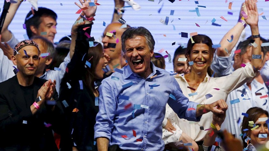 El gobierno celebra el fin de la recesión, pero la economía se achicó 5 por ciento en relación a 2015