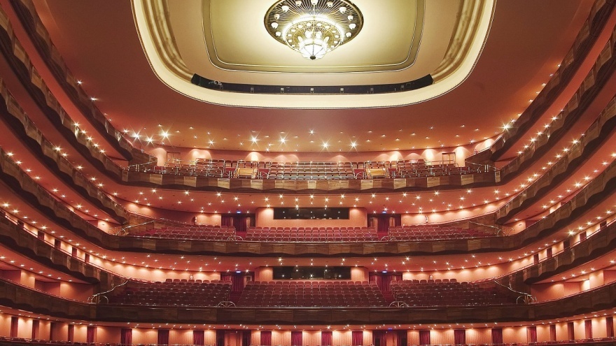 Dejadez: Los bailarines del Teatro Argentino suspendieron el programa por problemas edilicios