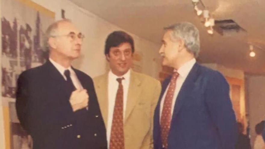 Una foto de “Pepe” Albistur sacó a la luz su pasado radical y sus vínculos con el macrismo