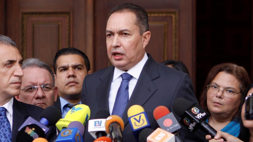 Legislador venezolano alerta que “si los argentinos no se ponen las pilas, van a terminar como Cuba”
