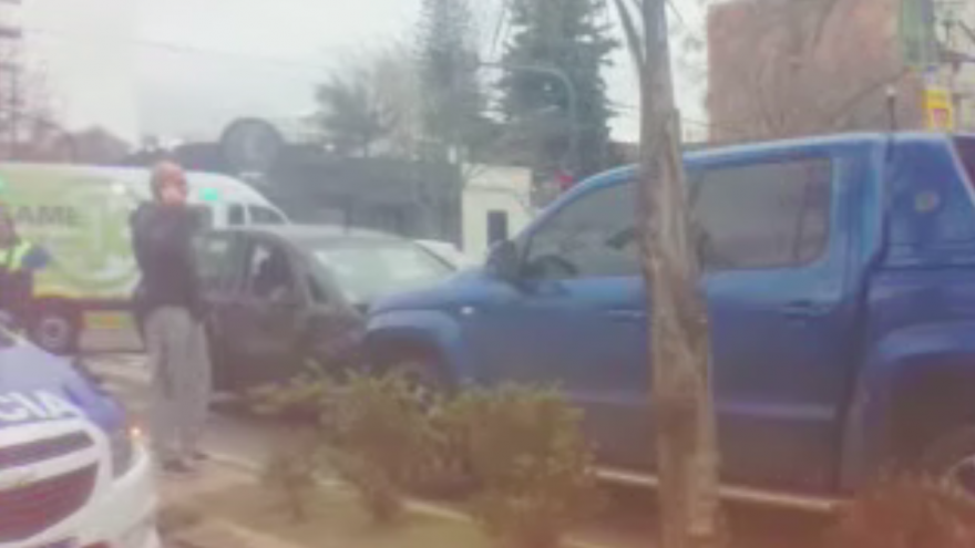 Una ambulancia del SAME generó un triple choque en La Plata