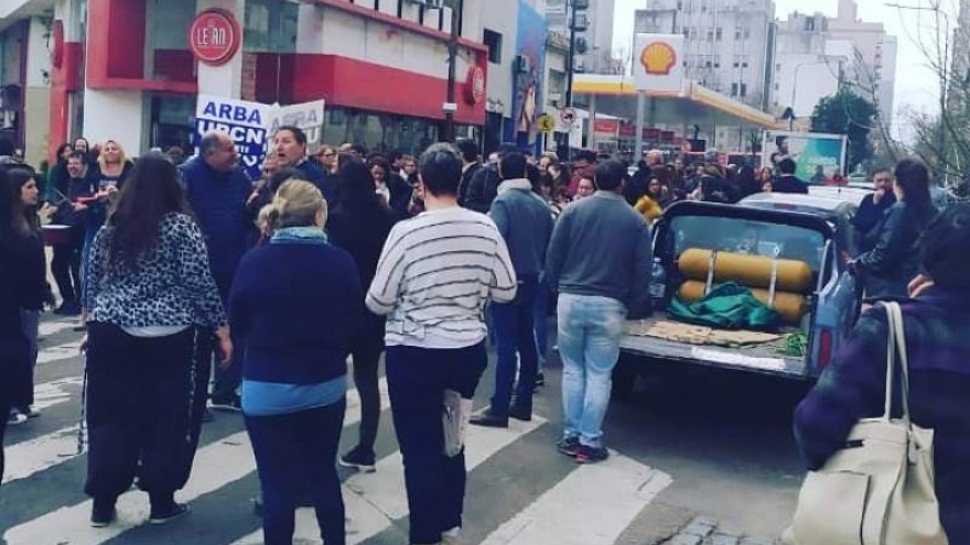 A contramano de Alberto, trabajadores de ARBA manifestaron en la calle por incentivo y paritarias