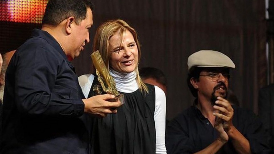 La Plata: Spot de Florencia Saintout llama a la “revolución” con Hugo Chávez y Fernando Esteche