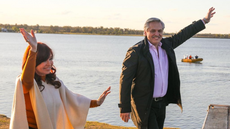 CFK y Alberto F. se mostraron juntos en el día de la Lealtad