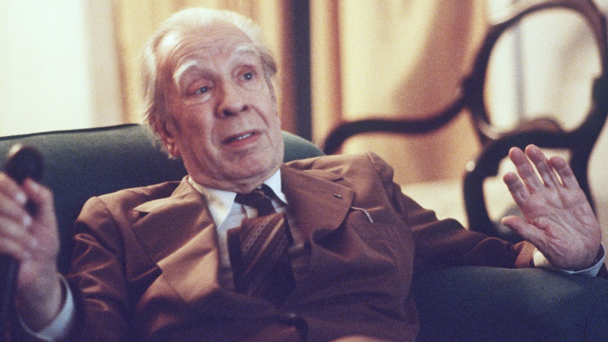 Jorge Luis Borges: La democracia, los cultos y los “imbéciles que votaron a Perón”