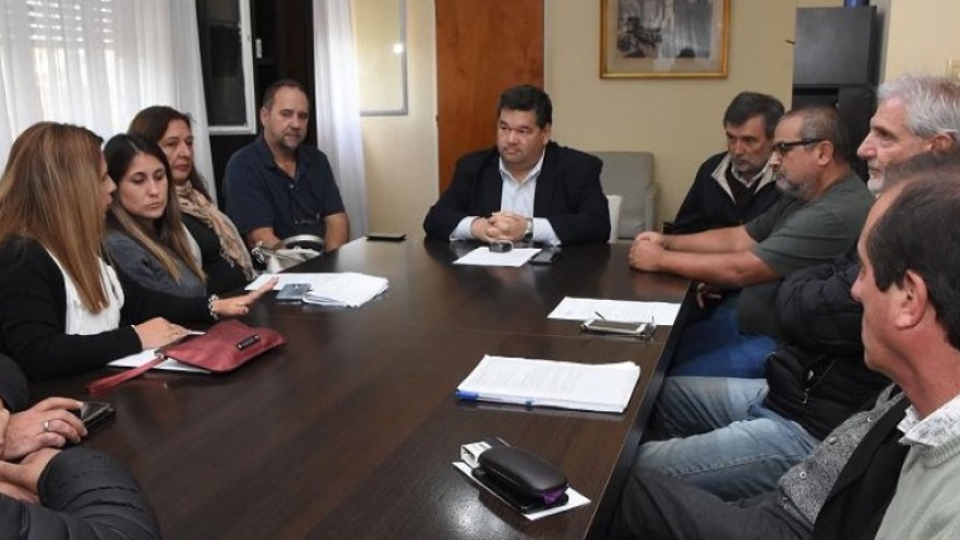 Berisso: Municipales acusan a Nedela de meter trabajadores en el Veraz