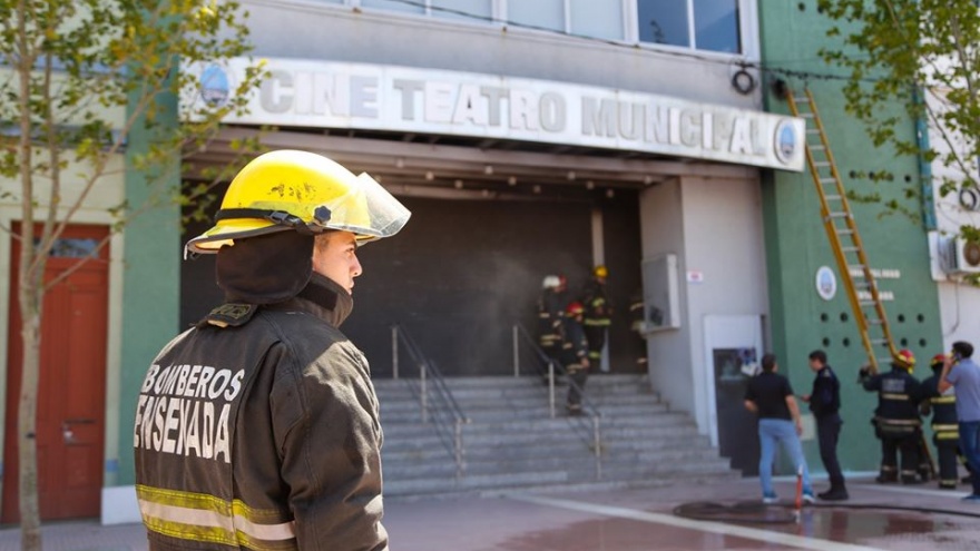 Ensenada: Una intervención de EDELAP derivó en el incendio del Teatro Municipal 