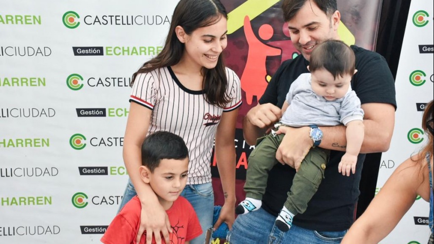 Castelli: Incorporan internet en viviendas municipales
