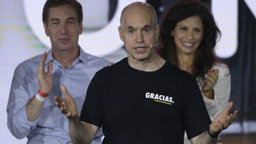 Pandemia: Larreta compra 1.900 ataúdes para adultos y 800 para niños