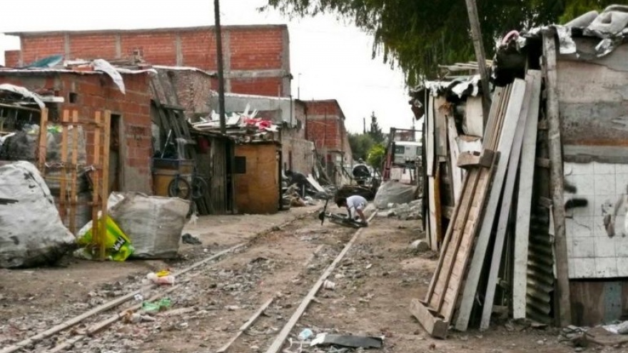 Cuestionan las nuevas medidas: El absurdo de la cuarentena en los barrios más pobres
