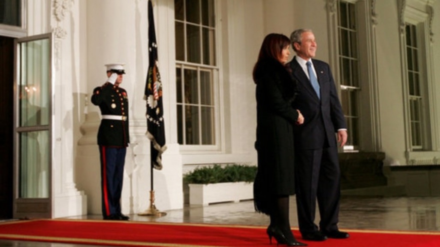 Denuncia cajoneada por encubrimiento a Estados Unidos salpica a CFK y Macri