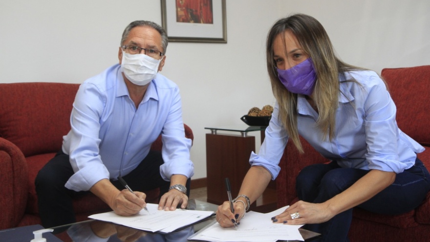 Galmarini recorrió la estación Nuevo Ituzaingó y firmó convenio para realizar obras en el municipio