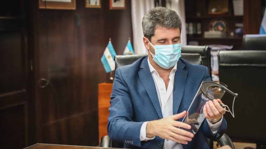 Sergio Uñac, envuelto en un escándalo por apriete y detención arbitraria de médicos