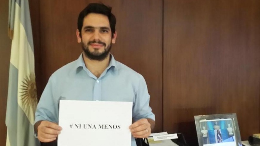 Con deudas del 2019, el titular del IOMA bloquea a proveedores que reclaman los pagos