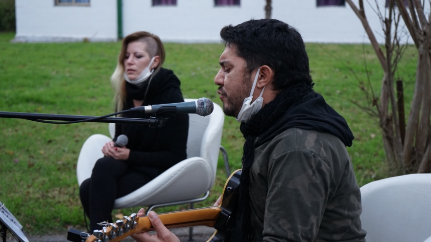 Berisso: Música, solidaridad y empatía en el Centro de Aislamiento