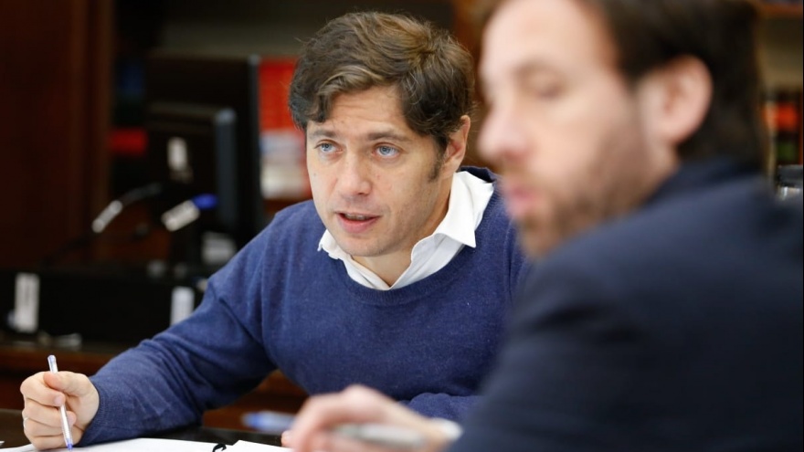 Con la crisis a cuestas, Axel Kicillof gastará casi 800 mil pesos en tapas de inodoro