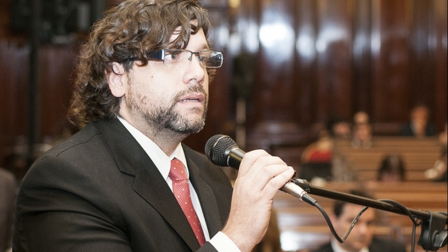 IOMA: Homero Giles acusa de fraude a los médicos pero nombró a un jefe de Gabinete procesado