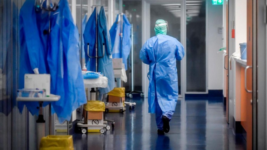 La jefa de terapia intensiva del sanatorio Anchorena pide “volver a fase 1”