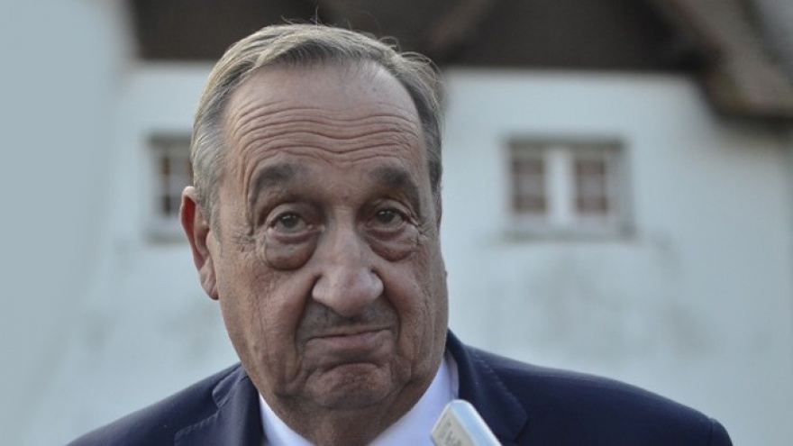 Tandil: “El intendente Lunghi maneja la crisis del COVID con encuestas en la mano”