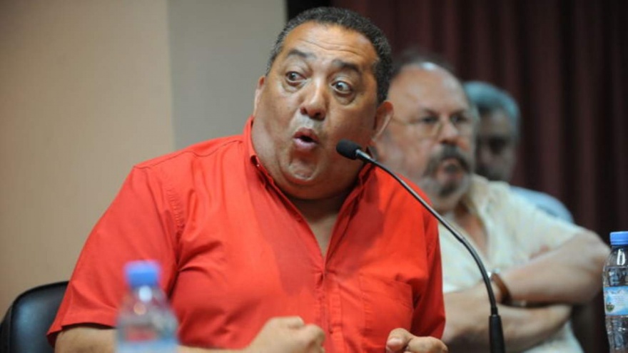 Insólito: Luis D’Elía celebró la movilización oficialista con una foto de los “anticuarentena”