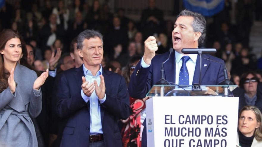“Luis Etchevehere está dentro de un gran entramado de corrupción, mafias y estafas desde hace años”