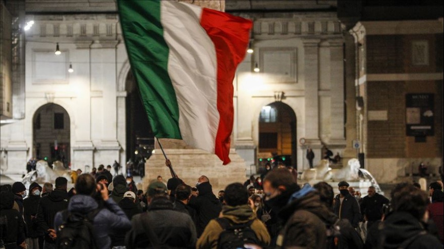 Rebrote en Italia: “Las protestas violentas provienen de infiltraciones de grupos de extrema derecha”
