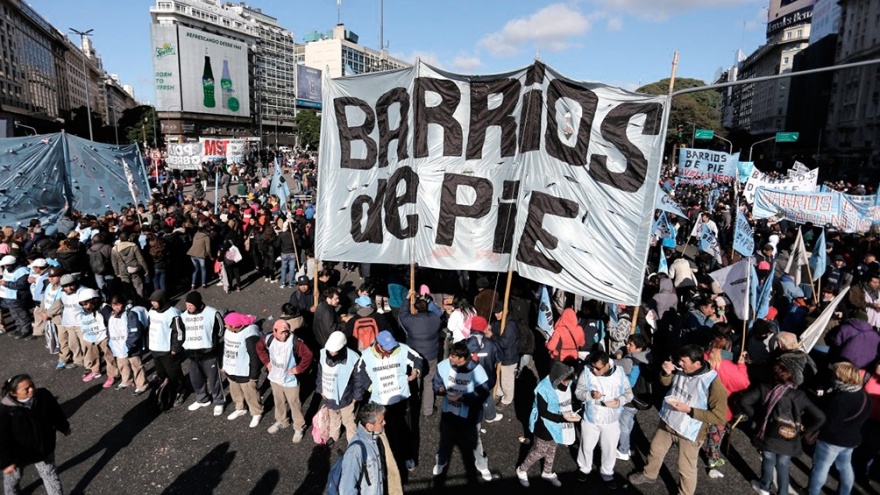 Movilizaron a Plaza de Mayo en repudio a la represión en Guernica