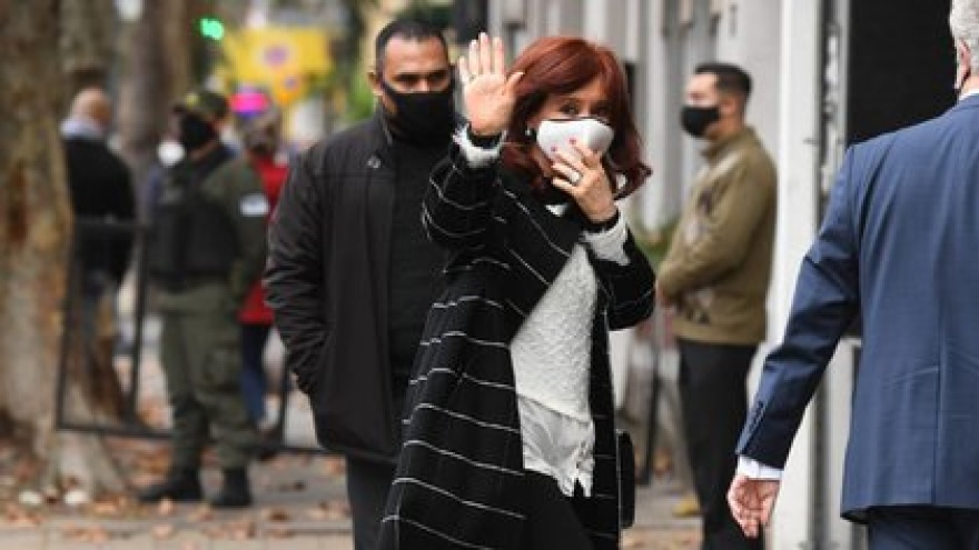 Video: Militante K le pide a Cristina que no la deje morir en la calle