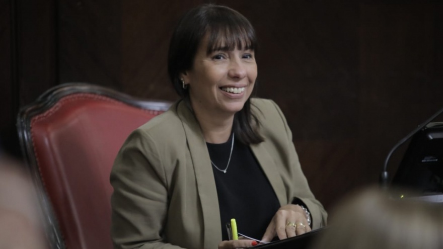 Desde Cambiemos ponen en duda que la vacuna “esté para diciembre”