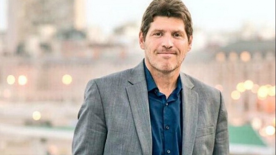 Guillermo Castello: “Pese a la segunda ola, el resto del mundo está volviendo a la escuela”