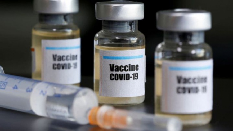 Médica cuestiona la presentación de la vacuna contra el coronavirus