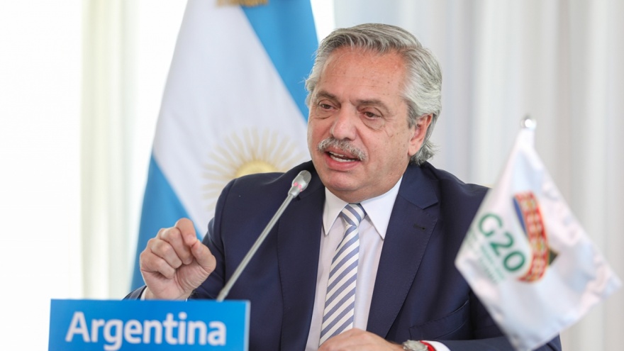 “El ajuste ya no lo hace el neoliberalismo, como decía el kirchnerismo, sino un gobierno popular”
