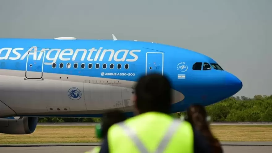 Llegó a Rusia el avión argentino que buscará las vacunas