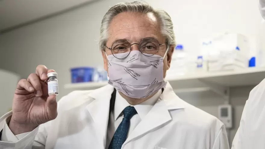 La gestión sanitaria derrumbó la imagen de Alberto Fernández