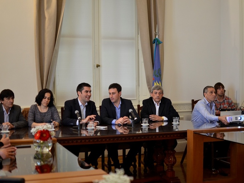 Mosca firmó convenios con intendentes para la prevención y erradicación de la violencia de género