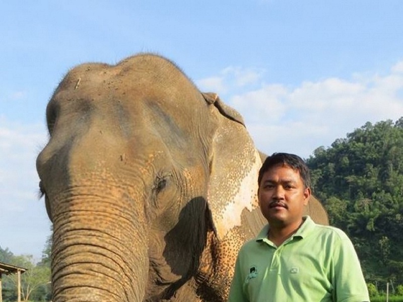 Desopilante: El experto hindú traído para evaluar a Pelusa fue detenido por “parecer terrorista”