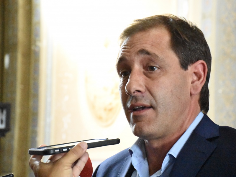 Garro, sobre los manteros: “Fuimos a dialogar y terminamos con un inspector internado”