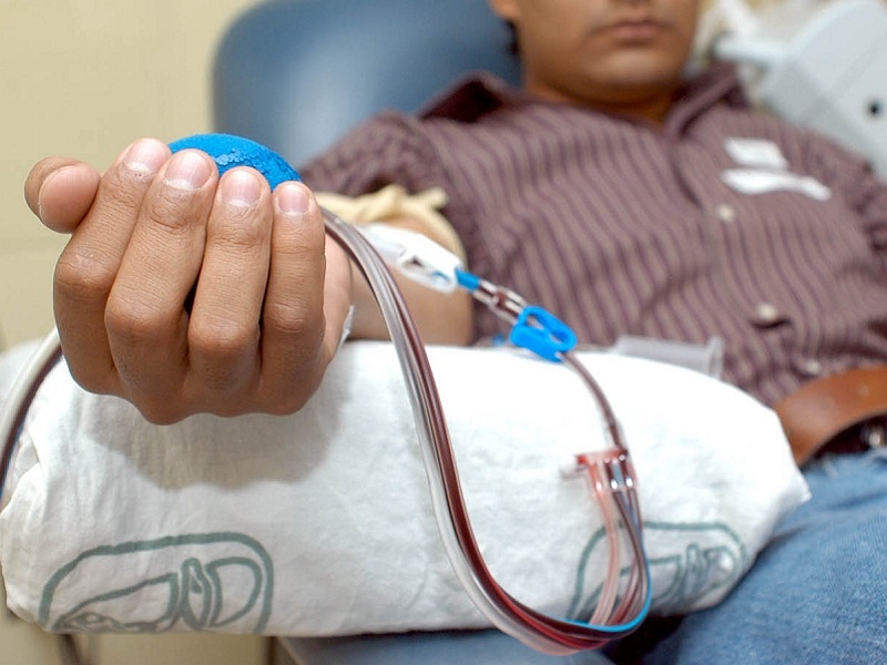 Gravísimo: No hay sangre para transfusiones y el ministro Scarsi atiende desde el BAPRO de CABA