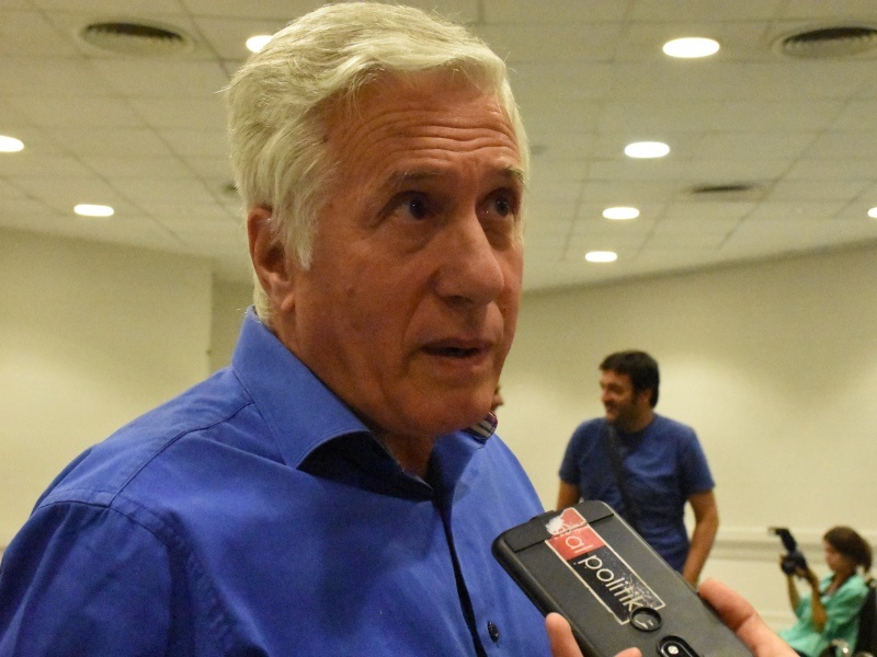 Díaz Pérez: "Imaginamos que no se van a meter con el estatuto docente porque eso suena a venganza"